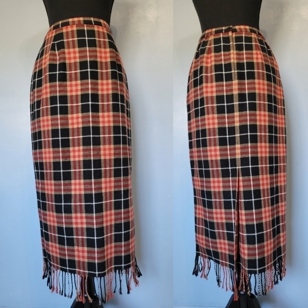 Vntg Requirements Wool Blend Tartan Plaid Fringe Pencil Skirt 4P in Red Black